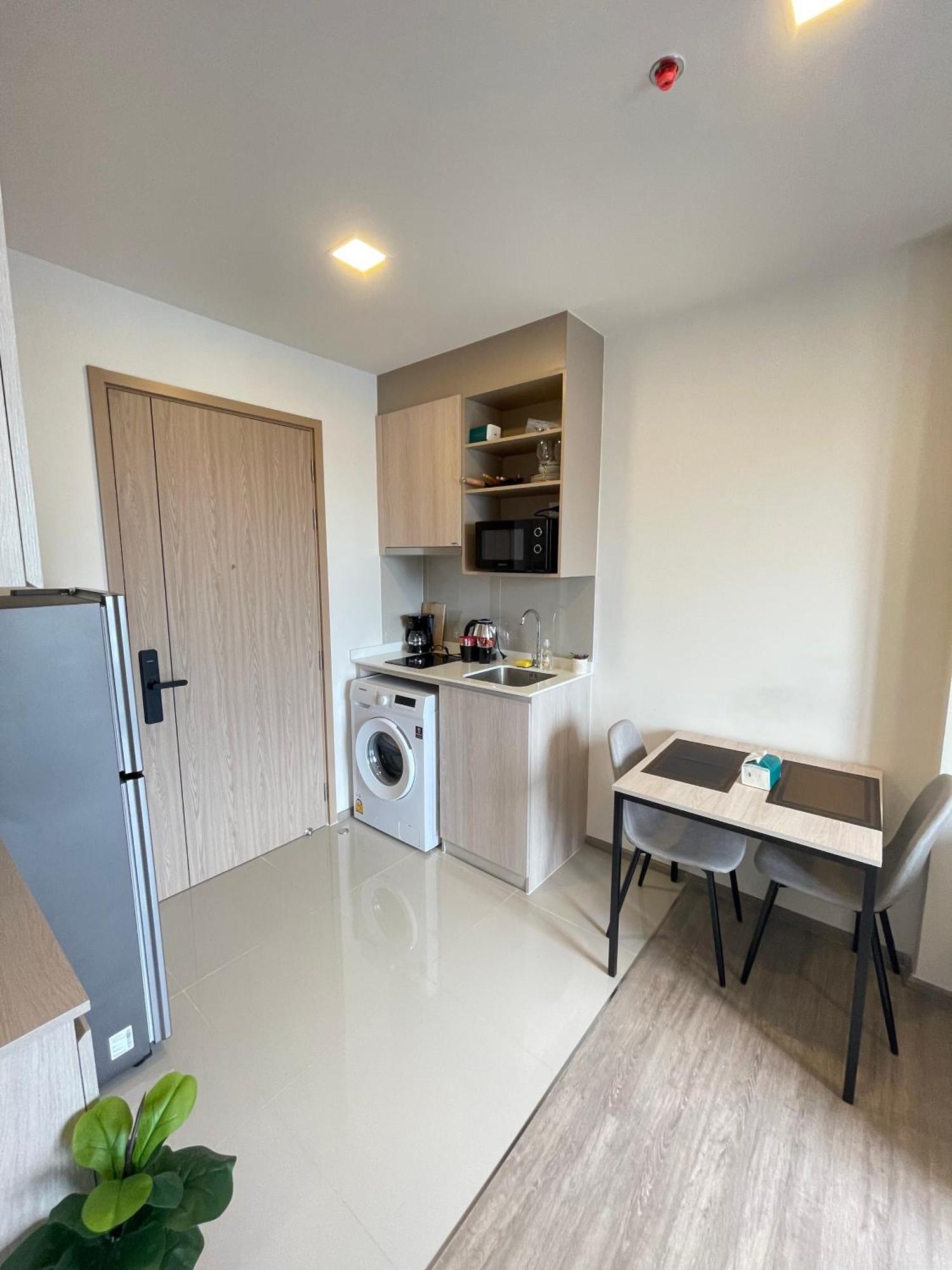 Căn hộ 1br Modern Prime Sukhumvit 71 Pool & Gym Bangkok